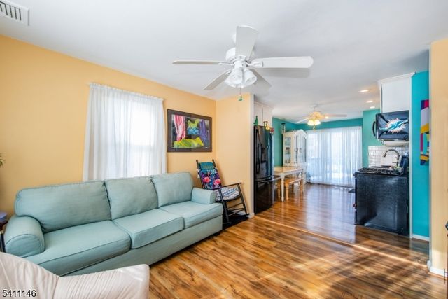 15 Rose Pl, Woodland Park, NJ 07424