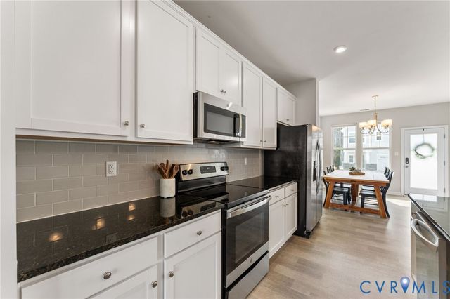 7731 Leeds Castle Ln, New Kent, VA 23124