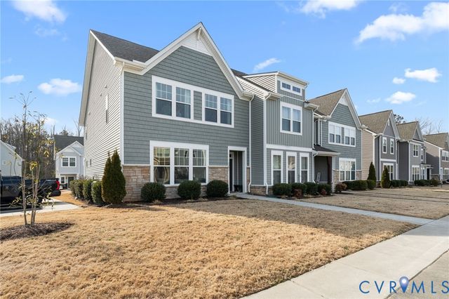 7731 Leeds Castle Ln, New Kent, VA 23124