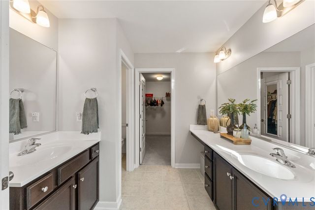 7731 Leeds Castle Ln, New Kent, VA 23124