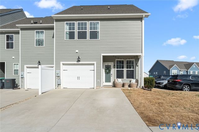 7731 Leeds Castle Ln, New Kent, VA 23124