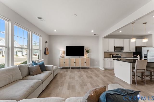 7731 Leeds Castle Ln, New Kent, VA 23124