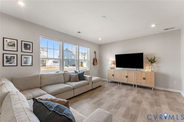 7731 Leeds Castle Ln, New Kent, VA 23124