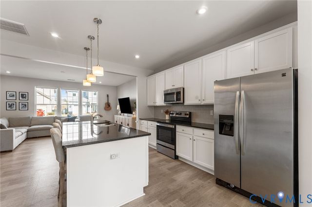 7731 Leeds Castle Ln, New Kent, VA 23124