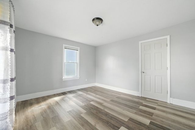661 Carew St, Springfield, MA 01104