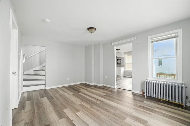 661 Carew St, Springfield, MA 01104