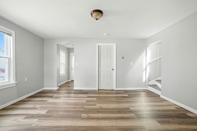661 Carew St, Springfield, MA 01104