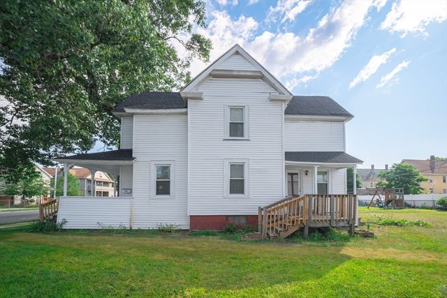 661 Carew St, Springfield, MA 01104