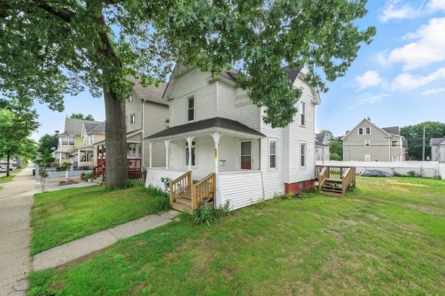 661 Carew St, Springfield, MA 01104