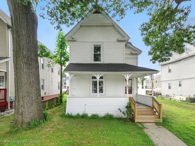 661 Carew St, Springfield, MA 01104