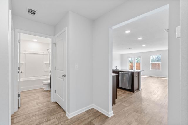 967 Merganser Way, Crestview, FL 32539