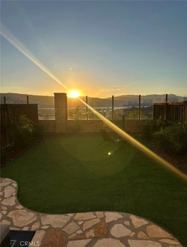 15423 Park Point, Lake Elsinore, CA 92532