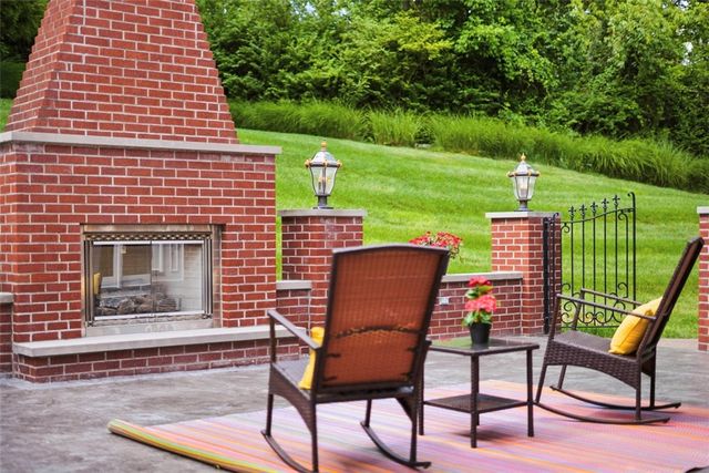 119 Laurel Oak Drive, Ohio Twp, PA 15143