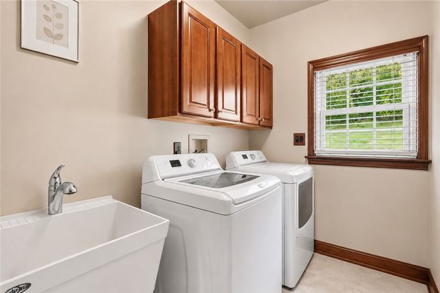 119 Laurel Oak Drive, Ohio Twp, PA 15143