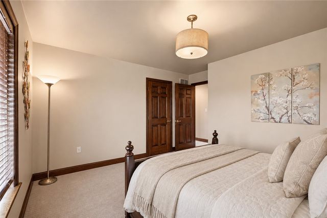 119 Laurel Oak Drive, Ohio Twp, PA 15143