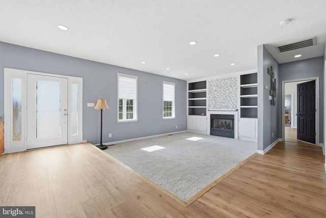 10292 CLIFF MILLS RD, Marshall, VA 20115