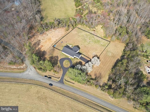 10292 CLIFF MILLS RD, Marshall, VA 20115