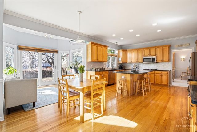 3719 Falkner Drive, Naperville, IL 60564