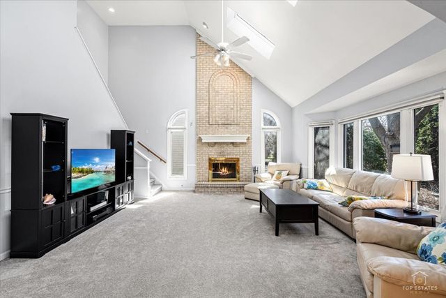 3719 Falkner Drive, Naperville, IL 60564