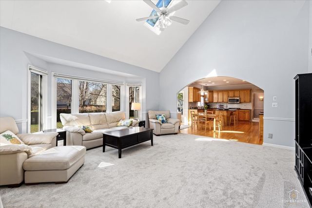 3719 Falkner Drive, Naperville, IL 60564