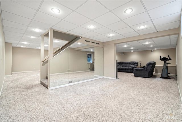 3719 Falkner Drive, Naperville, IL 60564