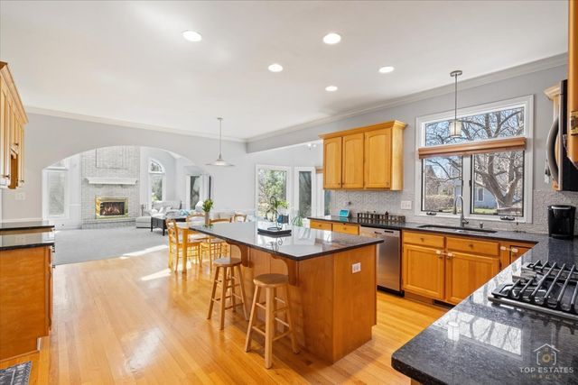 3719 Falkner Drive, Naperville, IL 60564