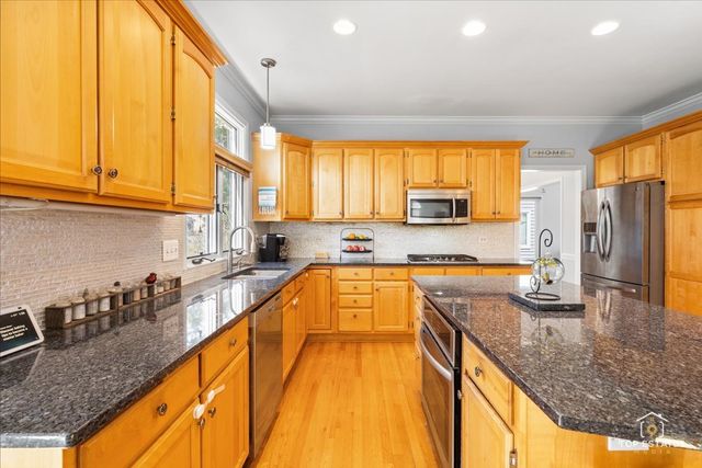 3719 Falkner Drive, Naperville, IL 60564