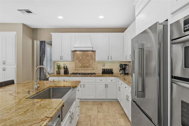 38220 Calle Cipres, Murrieta, CA 92562