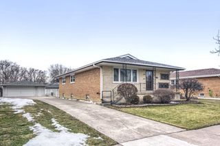 9004 Meade Avenue, Oak Lawn, IL 60453