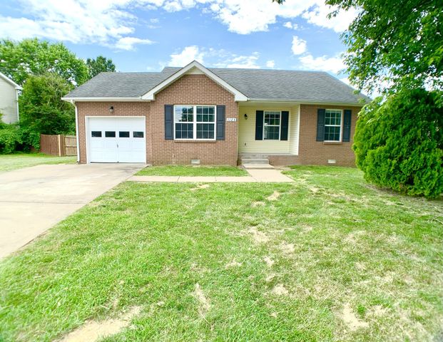 1125 Lamont Ct, Clarksville, TN 37042