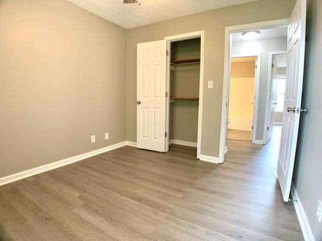 1125 Lamont Ct, Clarksville, TN 37042