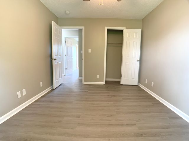 1125 Lamont Ct, Clarksville, TN 37042