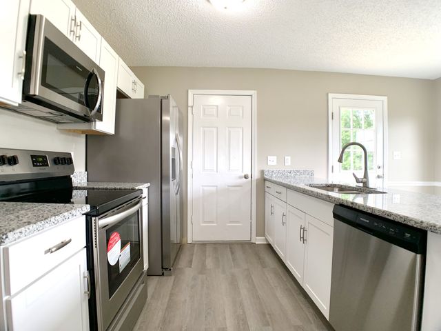 1125 Lamont Ct, Clarksville, TN 37042