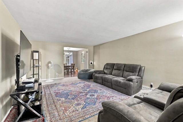 1193 BOND STREET, Green Bay, WI 54303
