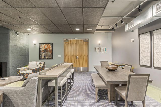 2929 Chicago Avenue 1220, Minneapolis, MN 55407