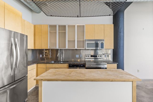 2929 Chicago Avenue 1220, Minneapolis, MN 55407