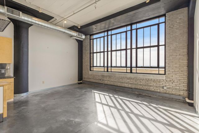 2929 Chicago Avenue 1220, Minneapolis, MN 55407