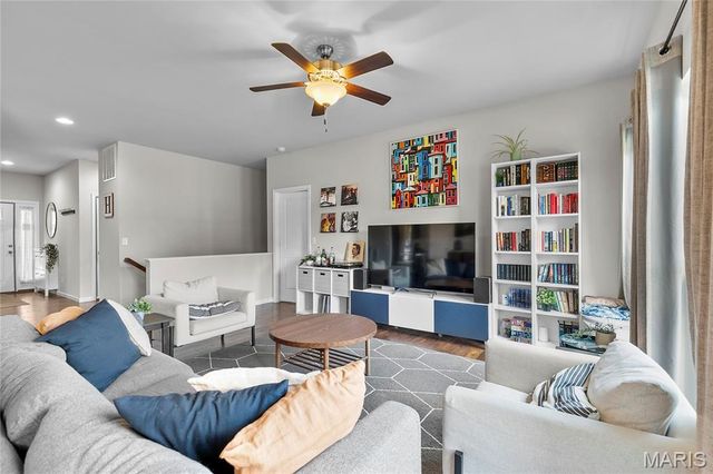 3920 Beechmont Circle, Swansea, IL 62226