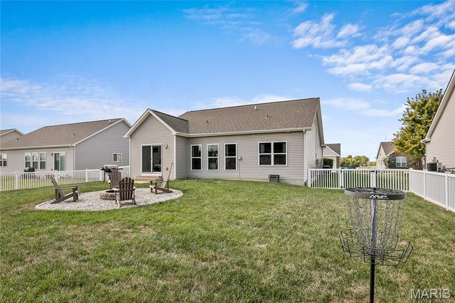 3920 Beechmont Circle, Swansea, IL 62226