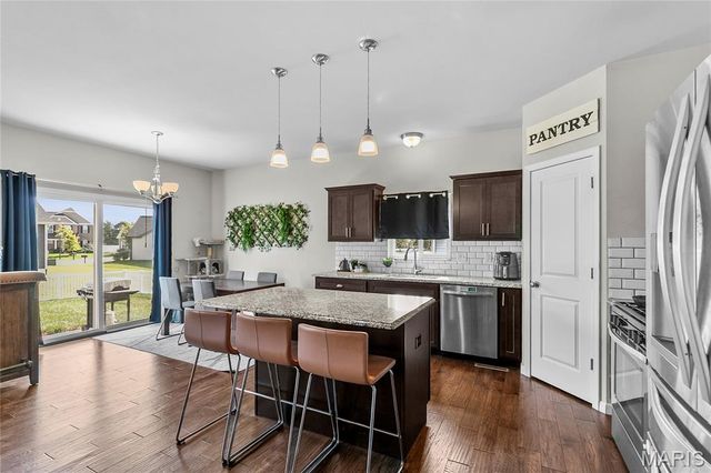 3920 Beechmont Circle, Swansea, IL 62226