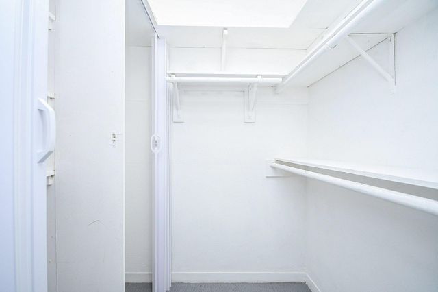 9809 Richmond Avenue E 16, Houston, TX 77042