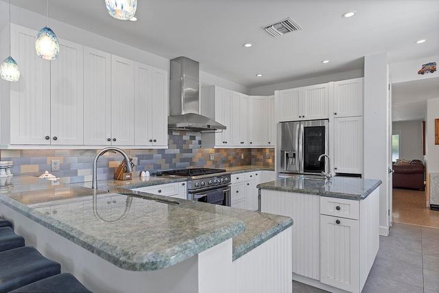 1106 N LAKESIDE Drive, Lake Worth Beach, FL 33460