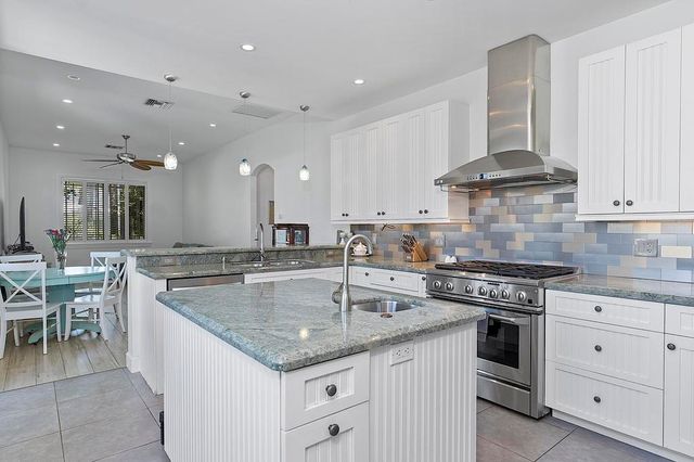 1106 N LAKESIDE Drive, Lake Worth Beach, FL 33460