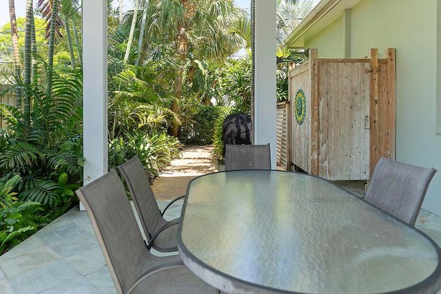 1106 N LAKESIDE Drive, Lake Worth Beach, FL 33460