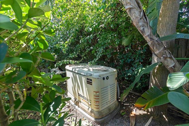 1106 N LAKESIDE Drive, Lake Worth Beach, FL 33460