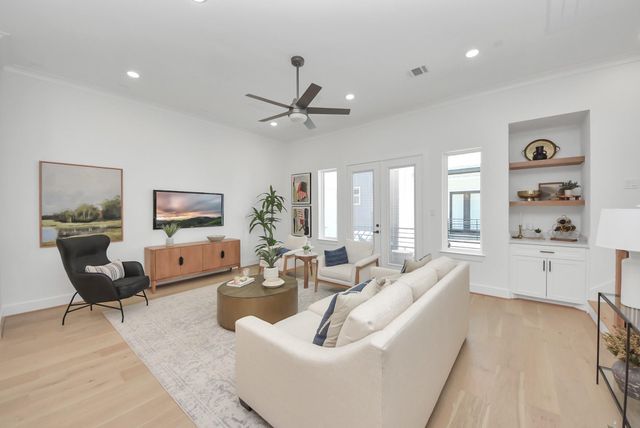 927 Fisher Street B, Houston, TX 77018