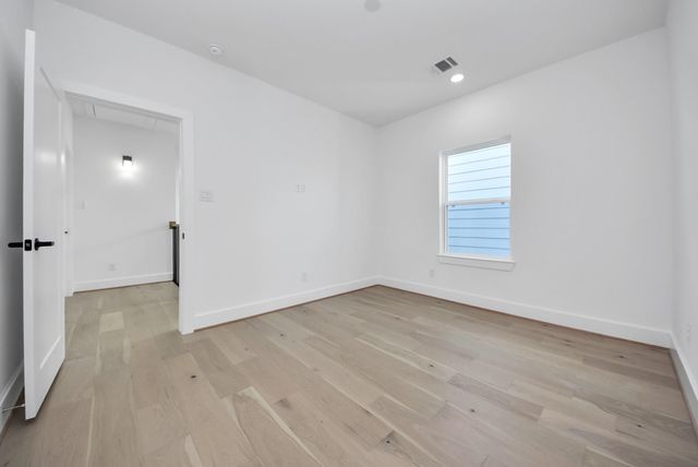 927 Fisher Street B, Houston, TX 77018