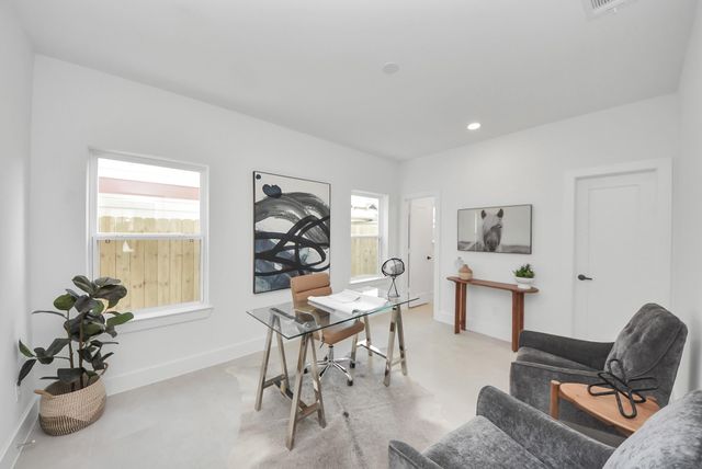927 Fisher Street B, Houston, TX 77018