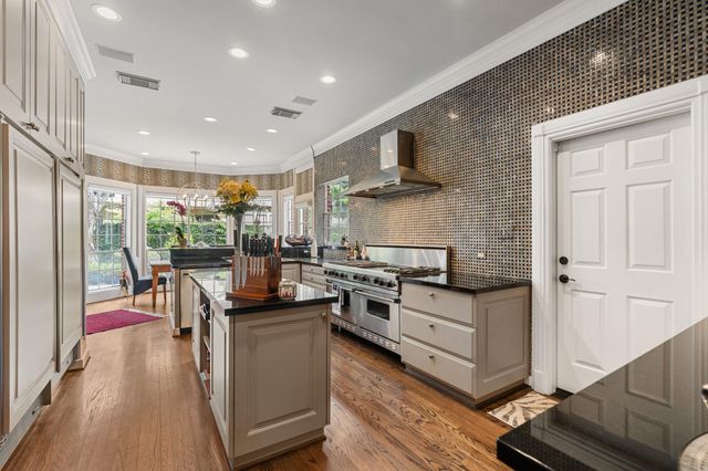 4814 Welford Drive, Bellaire, TX 77401