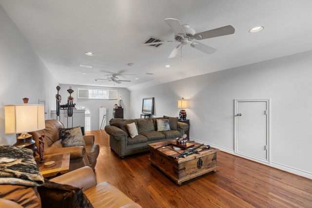 4814 Welford Drive, Bellaire, TX 77401